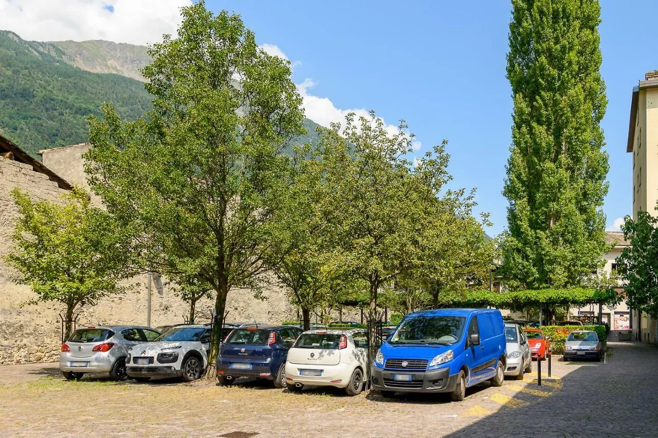 Old Town Apartments Tirano 0*,  Italia