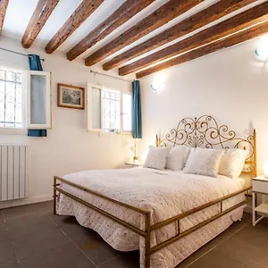  Apartment San Giacomo Pied-a-terre House By Wonderful Italy Italy